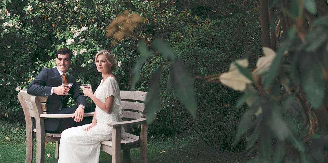 Stonor Manor Couple Sipping Cocktails Dicover Banner